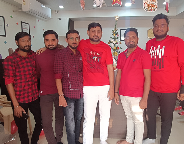 Ho-ho-ho-Merry-Christmas!